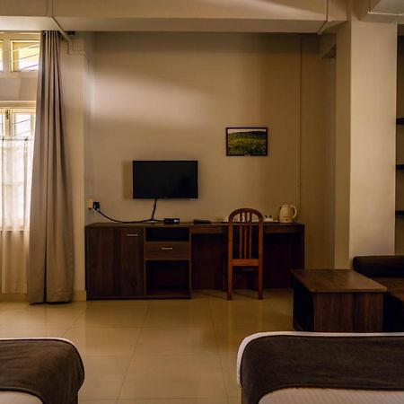 Hotel Ariel Kohima Esterno foto