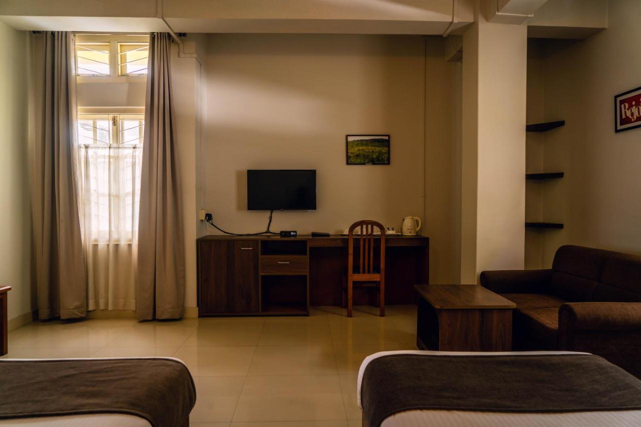 Hotel Ariel Kohima Esterno foto